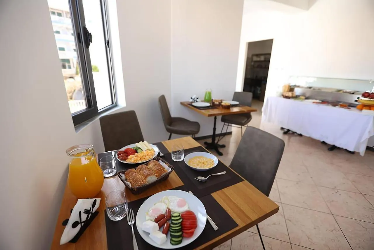 Bliss Hotel Ksamil 3*,